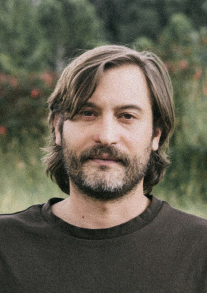 Simón Vélez.jpg